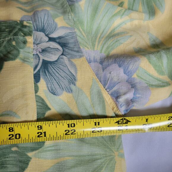 Bermuda Bay Hawaiian Shirt Men's Size XL 100% Silk Floral Design Soft - Picture 8 of 9